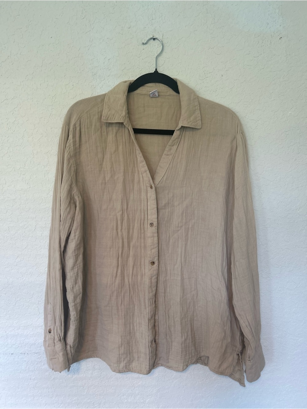 Old Navy Crinkle Gauze Button Down Boyfriend Shirt Size M, Coastal Minimalist - Picture 3 of 9